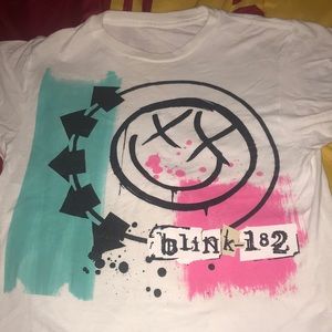 blink 182 t shirt